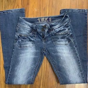 TRUCE size 3 jeans